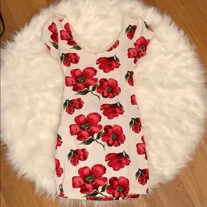 White and red summer bodycon dress with lace back